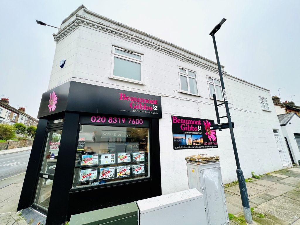 1 bed flat to rent in Plumstead Common Road, Plumstead, London SE18