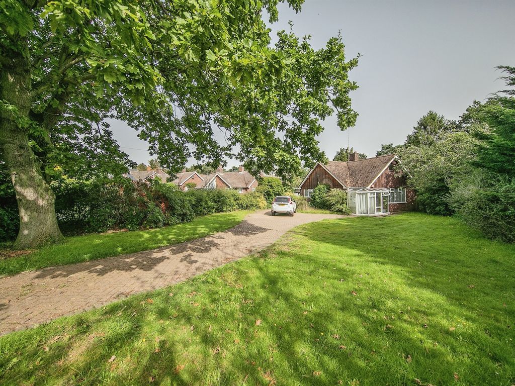 3 bed detached bungalow for sale in Bucklesham Road, Purdis Farm