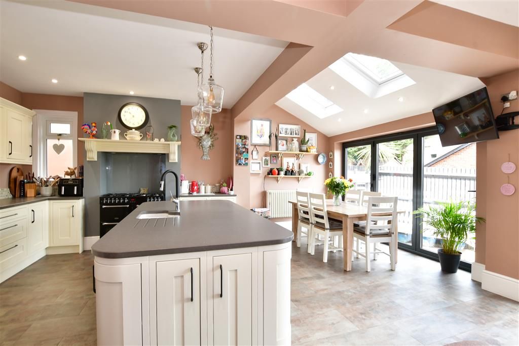 4 bed detached house for sale in Grange Way, Rochester, Kent ME1, £