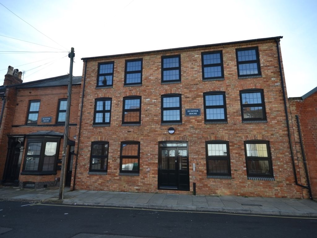 2 bed flat to rent in Dunster Street, Northampton NN1 Zoopla