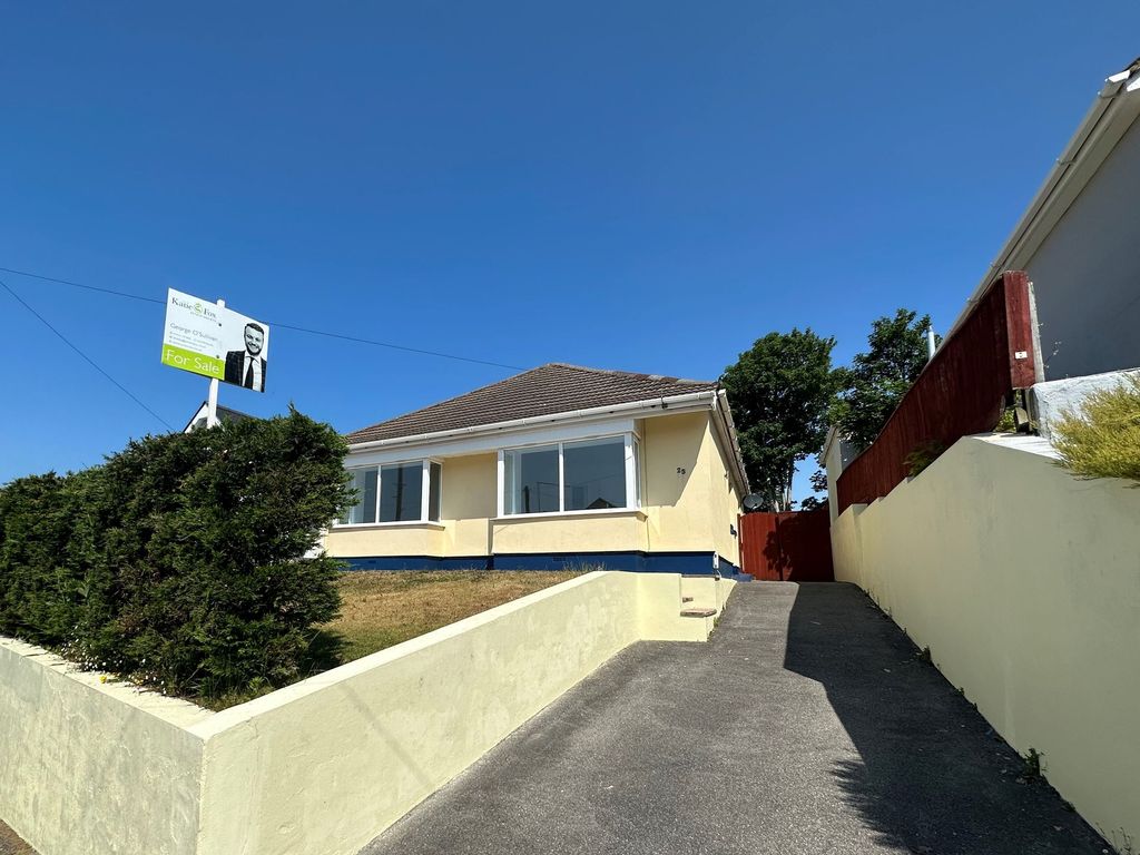 3 bed detached bungalow for sale in Langdon Road, Poole BH14 Zoopla