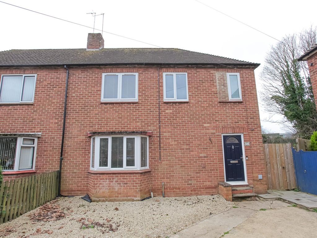 3 bed semidetached house for sale in Sandford Green, Banbury OX16, £