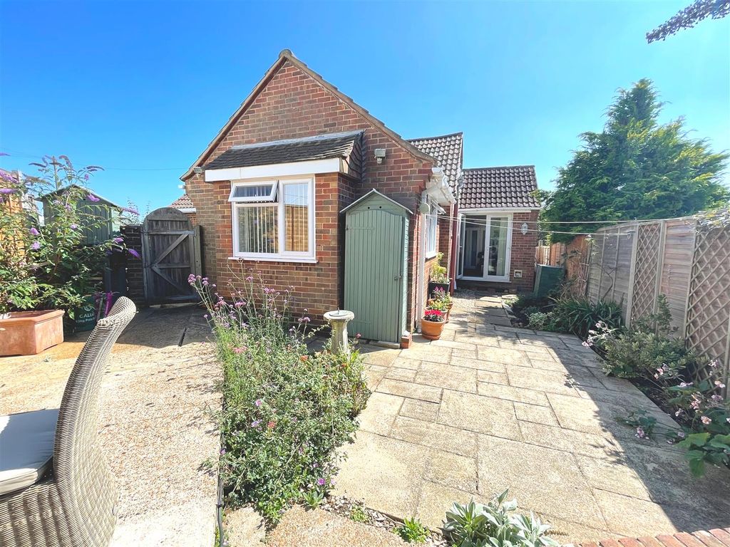 Fallowfield Close, Hove BN3