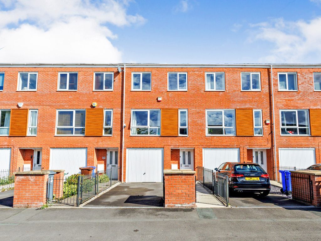 4 bed terraced house for sale in Guide Post Road, Manchester M13 Zoopla