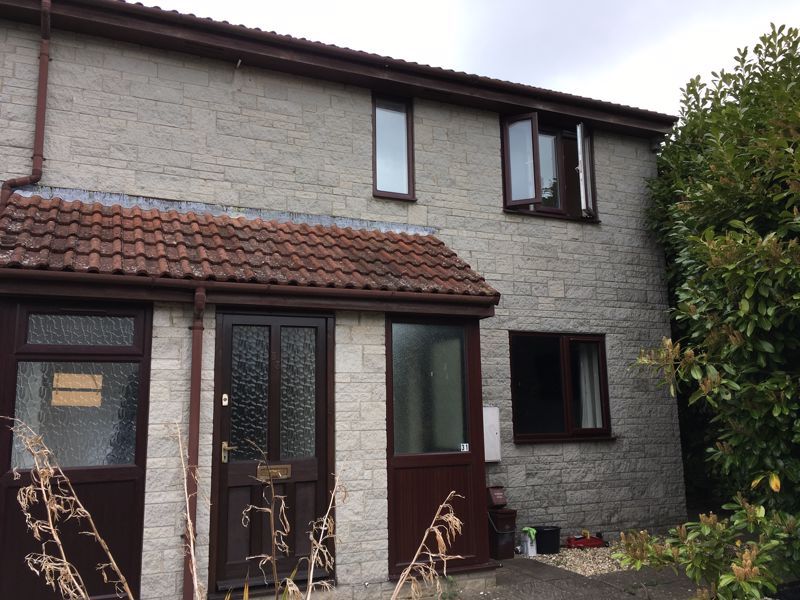 2 bed flat to rent in Mowries Court, Somerton TA11 Zoopla