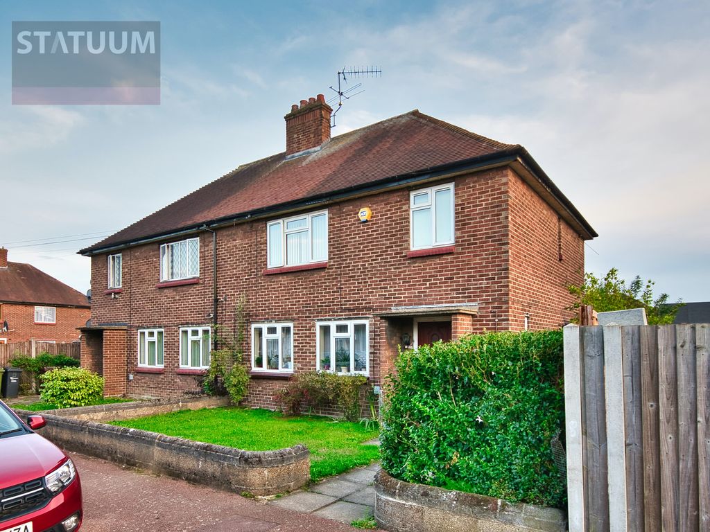 2 bed flat to rent in Birch Gardens, Dagenham East, Dagenham, Essex