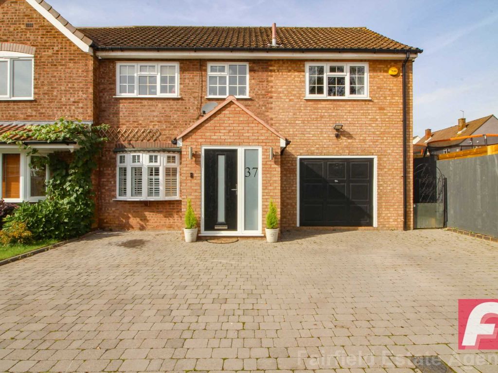 4 bed semidetached house for sale in Furze Close, South Oxhey WD19, £