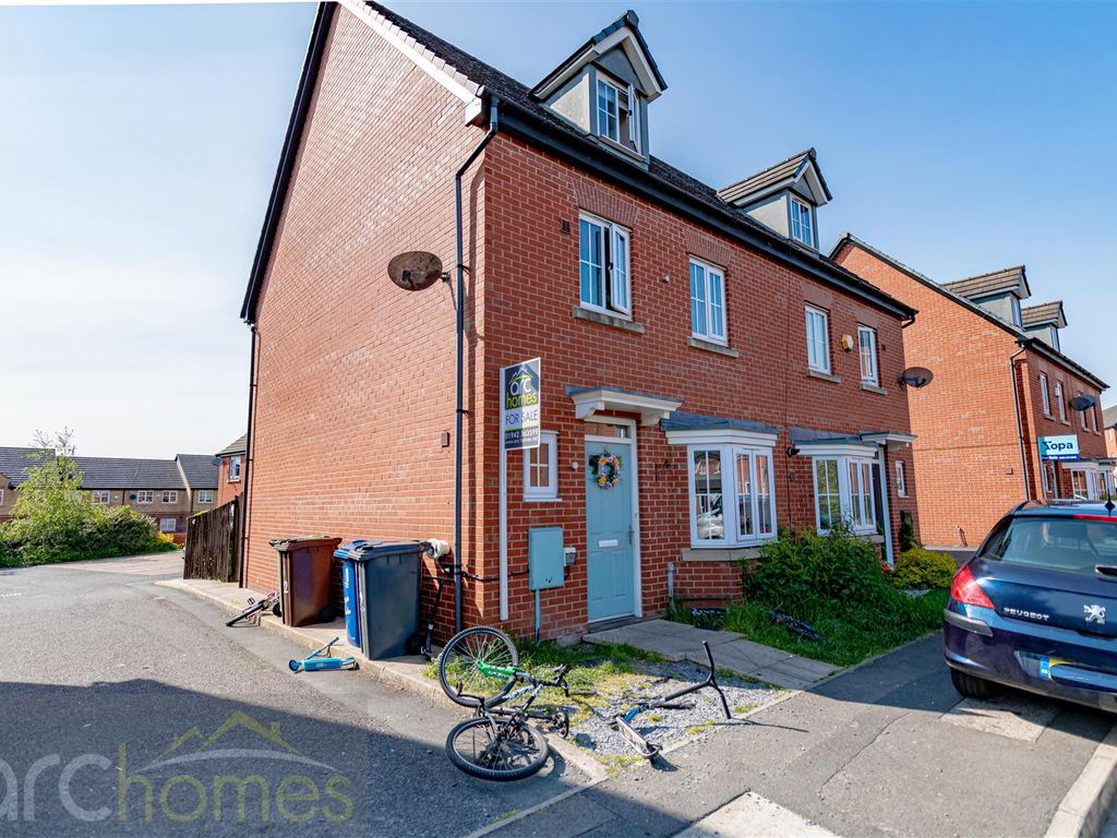 4 bed semidetached house for sale in North Croft, Atherton, Manchester