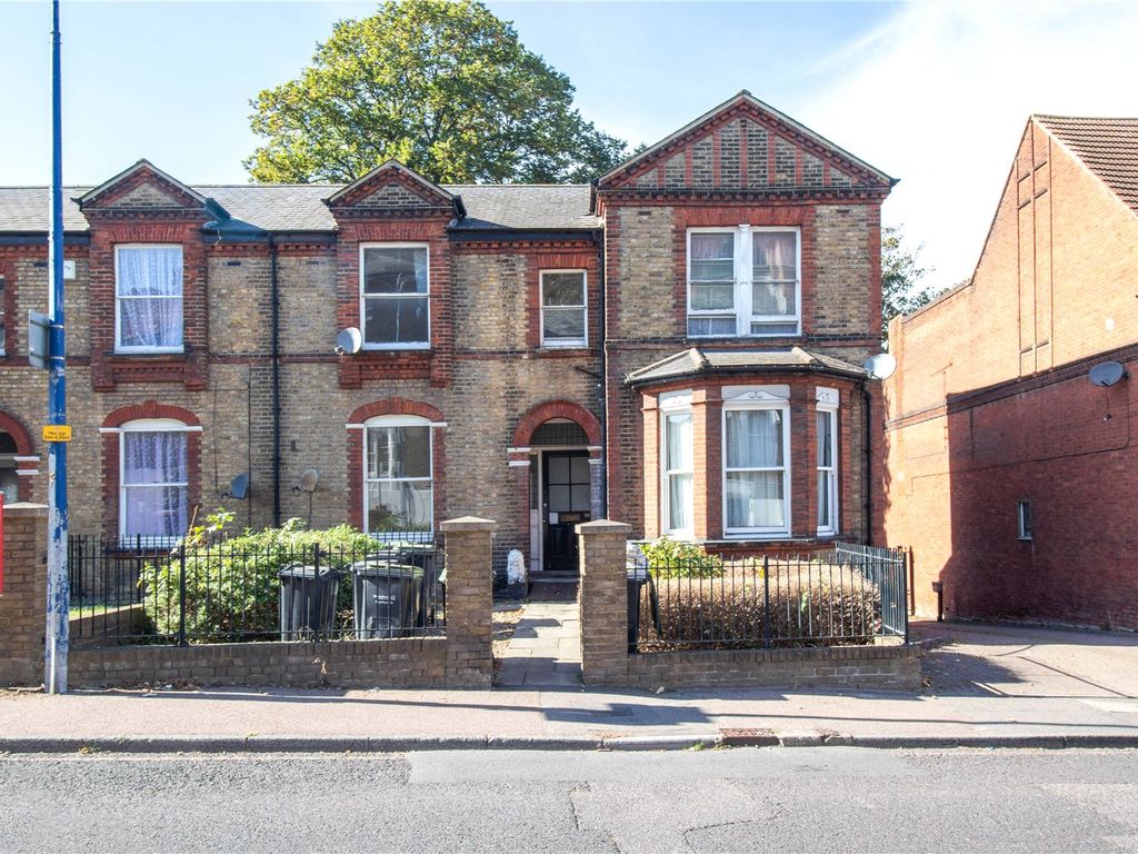 2 bed flat for sale in Windmill Street, Gravesend, Kent DA12, £180,000