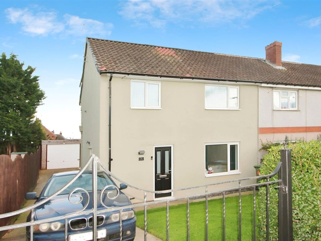 3 bed end terrace house for sale in Kingston Road, CarltonInLindrick