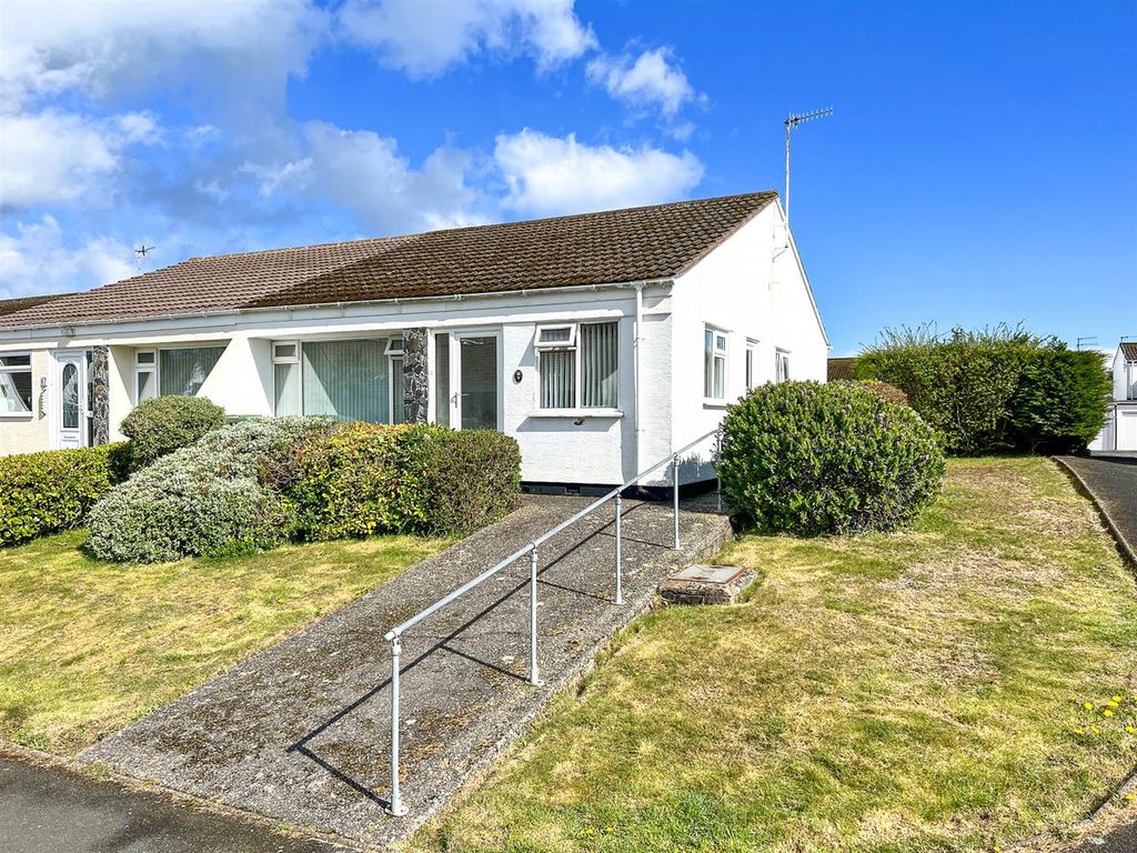 2 bed semidetached bungalow for sale in Bowness Crescent, Onchan, Isle