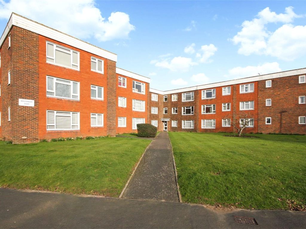 2 bed flat to rent in Wolstonbury Court, Burgess Hill, West Sussex RH15 Zoopla