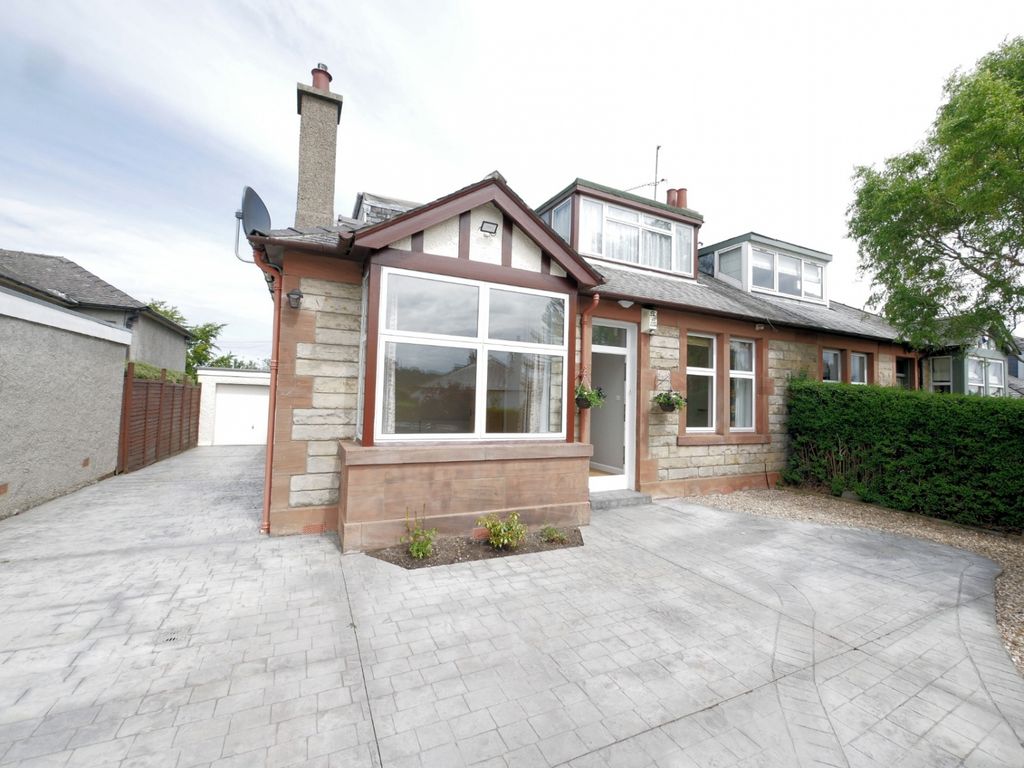 3 bed semidetached house to rent in Columba Road, Blackhall, Edinburgh