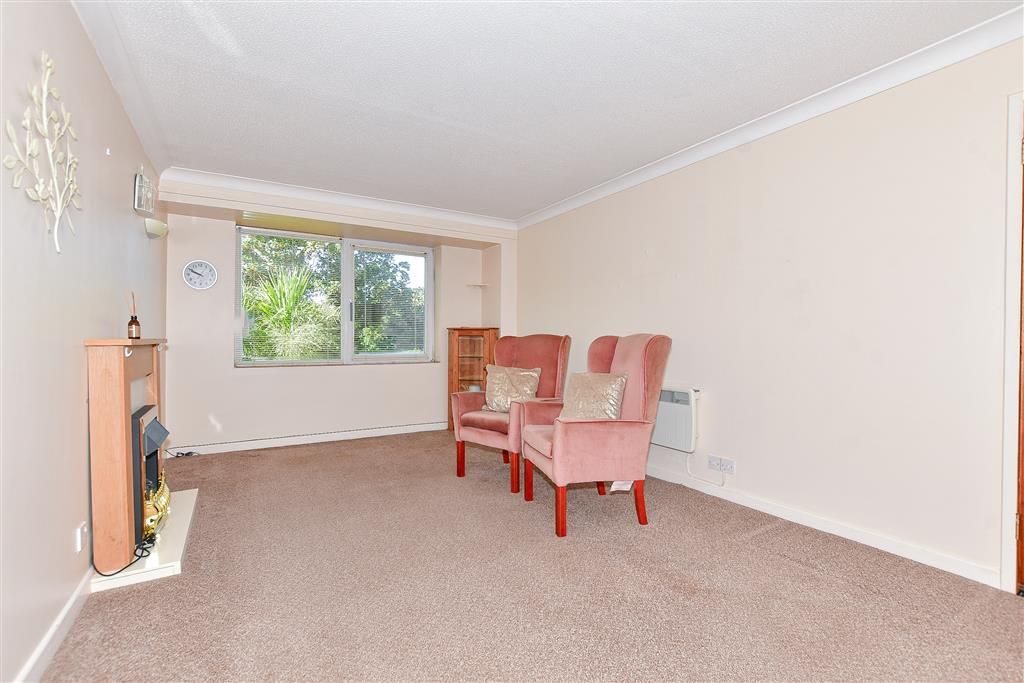 1 bed flat for sale in Hunting Gate, Birchington, Kent CT7, £60,000