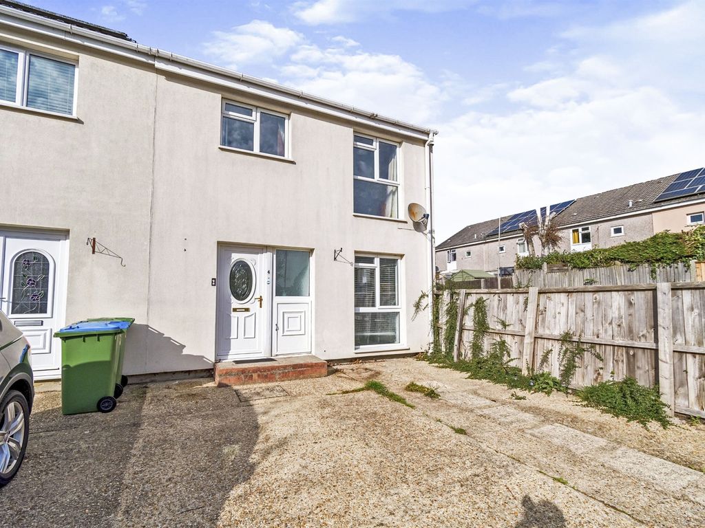 3 bed end terrace house for sale in Menzies Close, Southampton SO16