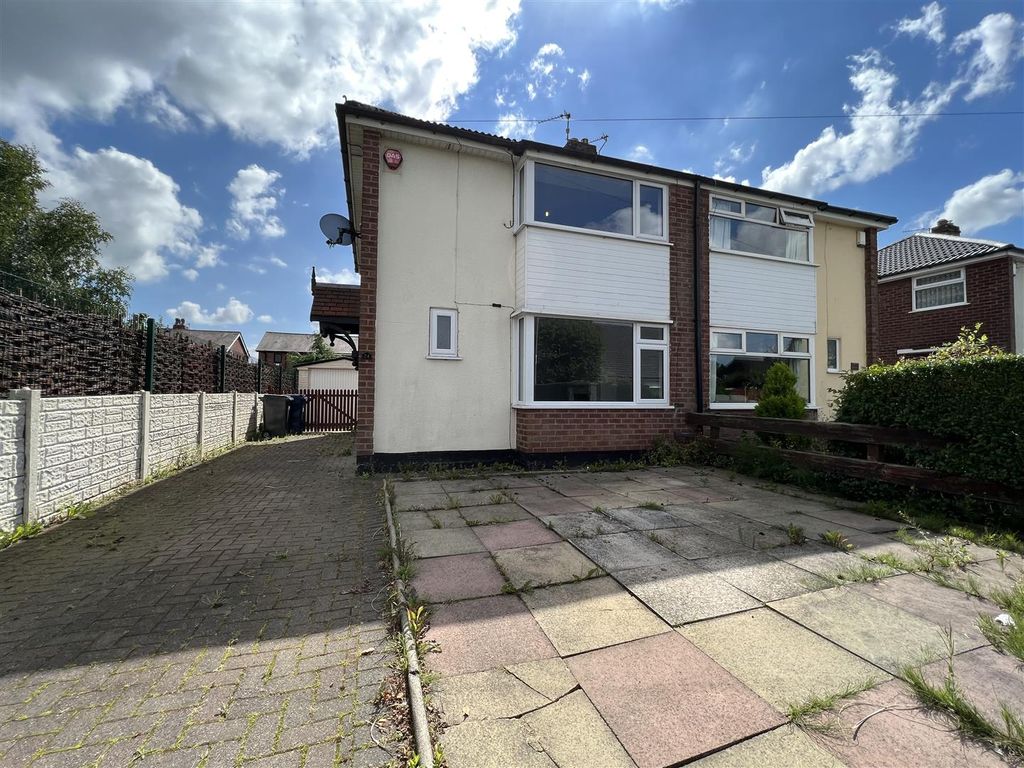 3 bed semidetached house for sale in Linden Drive, Lostock Hall