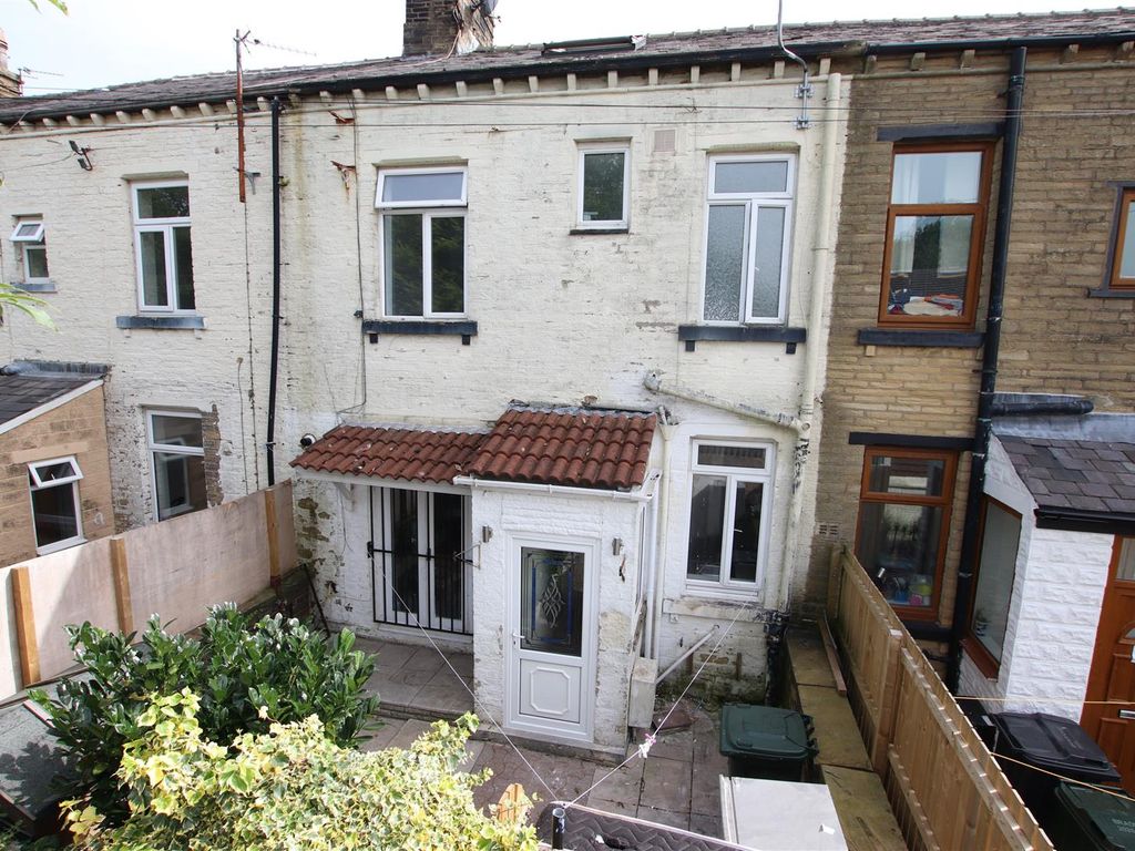 2 bed terraced house for sale in Lincoln Street, Allerton, Bradford
