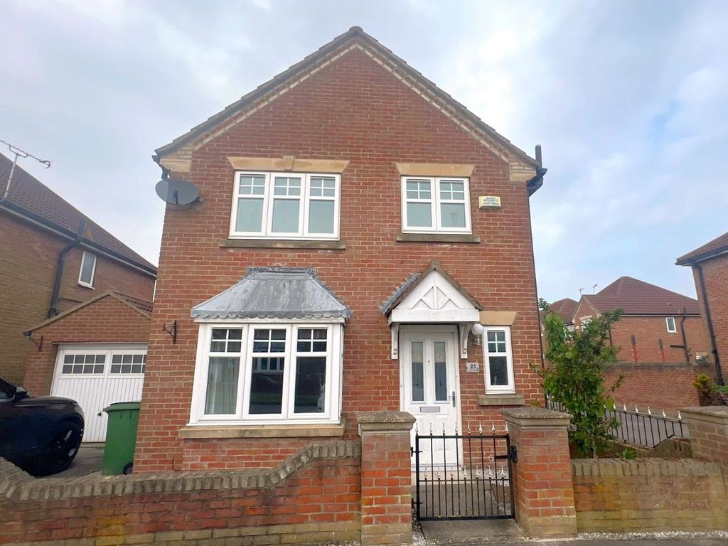 3 bed detached house to rent in Cromwell Road, Hedon, Hull HU12, £1,095