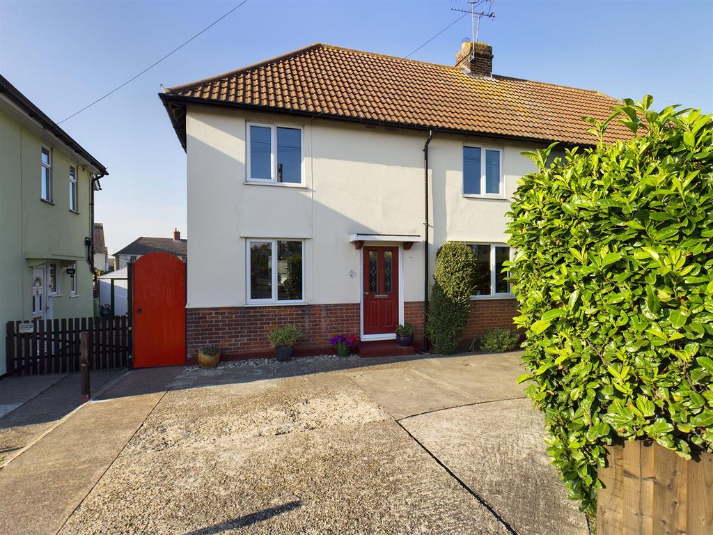 3 bed semidetached house for sale in Main Road, Dovercourt, Harwich