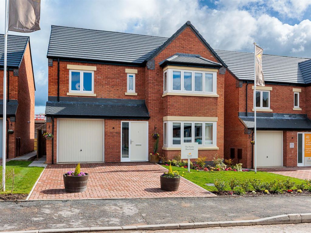 New home, 5 bed detached house for sale in Birchwood Grove, Cheadle