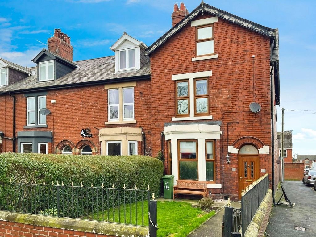 4 bed end terrace house for sale in Newtown Road, Carlisle CA2, £