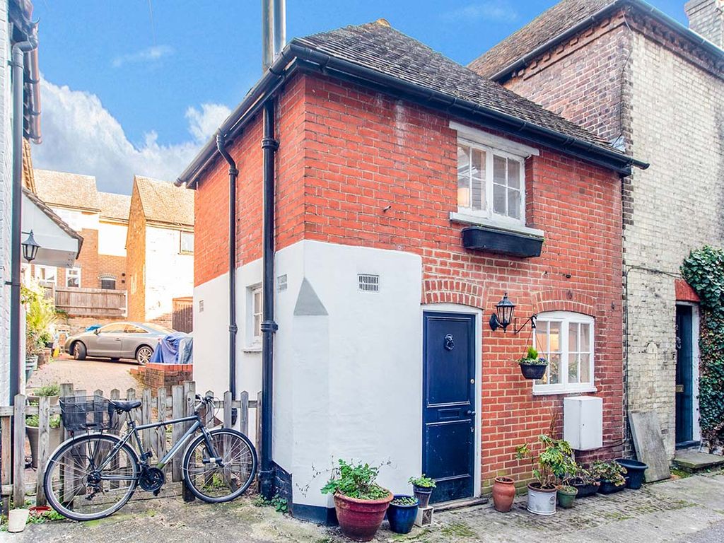 1 bed semidetached house for sale in Austins Place, Old Town, Hemel