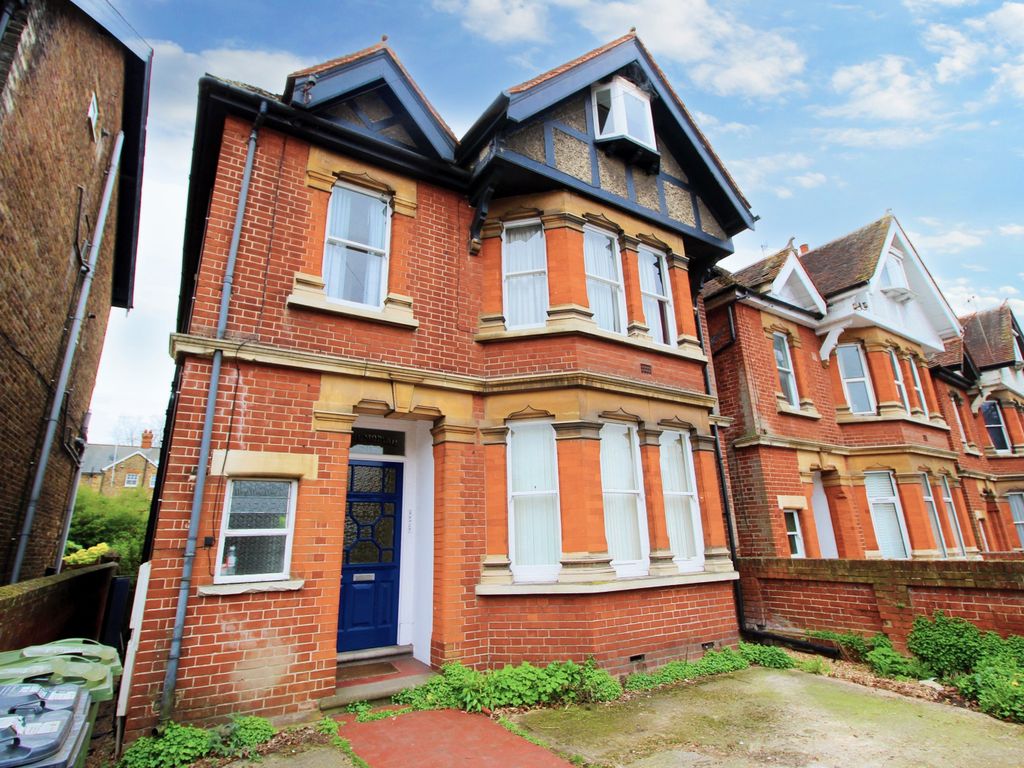 1 bed flat to rent in York Road, Guildford GU1, £1,395 pcm Zoopla
