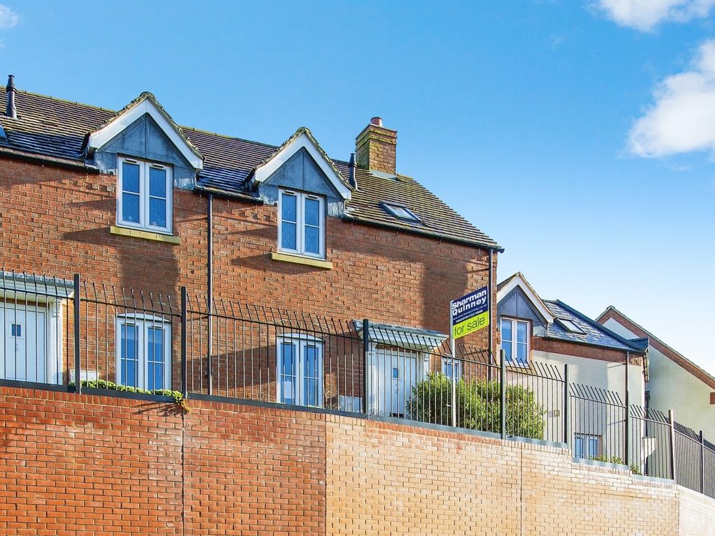 2 bed end terrace house for sale in Sidings Close, Thrapston, Kettering