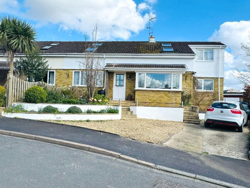 4 bed semidetached bungalow for sale in Orchard Close, Appleton