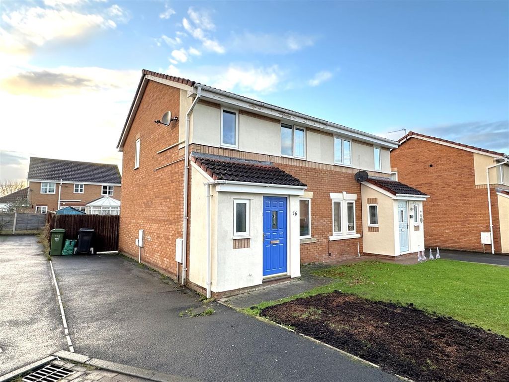 3 bed semidetached house for sale in Moorside Drive, Carlisle CA1, £