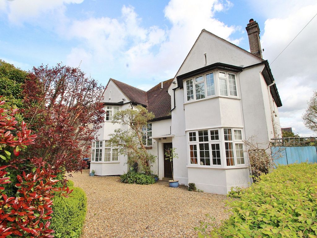 5 bed detached house for sale in 28 New Yatt Road, Witney OX28, £