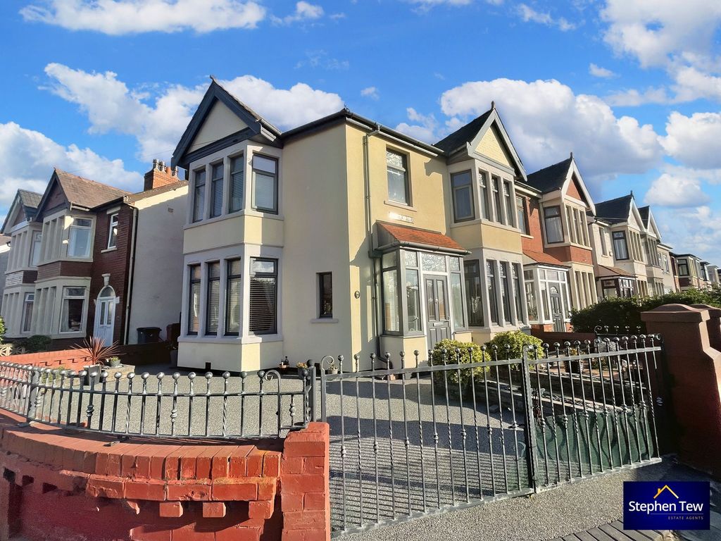 3 bed semidetached house for sale in Ventnor Road, Blackpool FY4 Zoopla