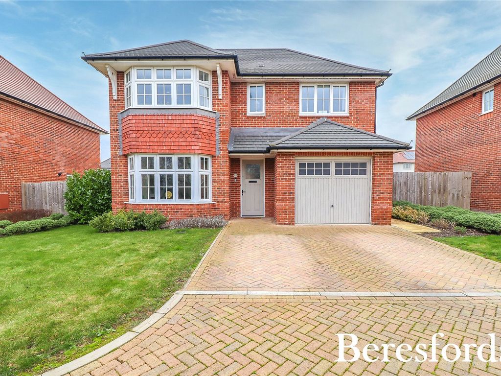 4 bed detached house for sale in Farriers Way, Bulphan RM14, £700,000
