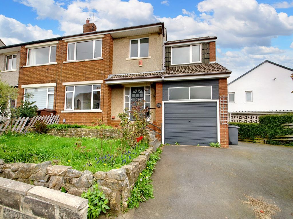 4 bed semidetached house for sale in Oakfield Avenue, Bingley BD16