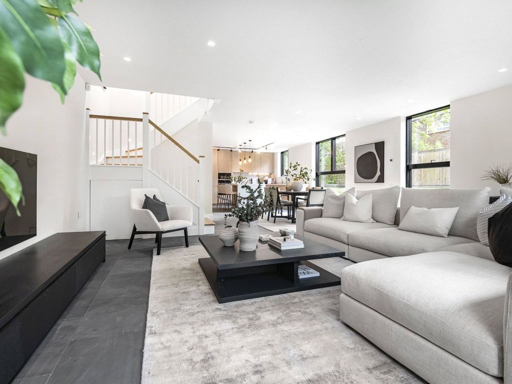 New home, 3 bed semidetached house for sale in Moss Hall Grove, North Finchley, London N12, £
