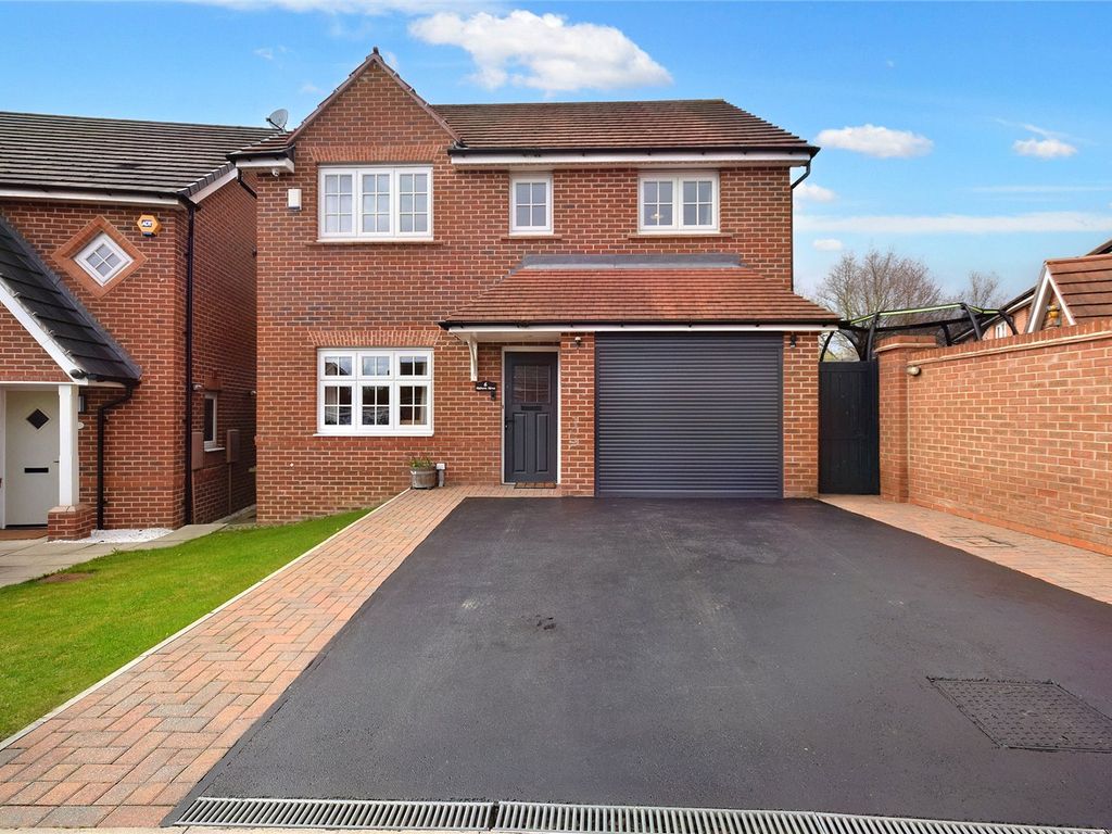 4 bed detached house for sale in Malvern Mews, Wakefield, West