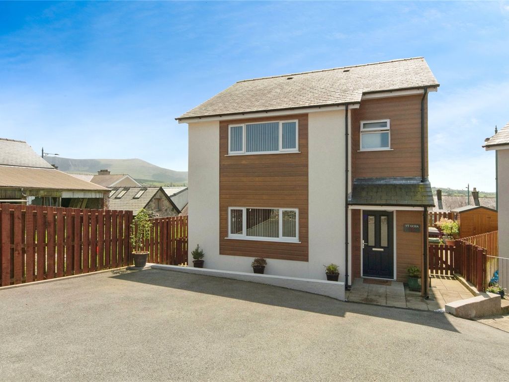3 bed detached house for sale in Lon Pitar, Penygroes, Caernarfon