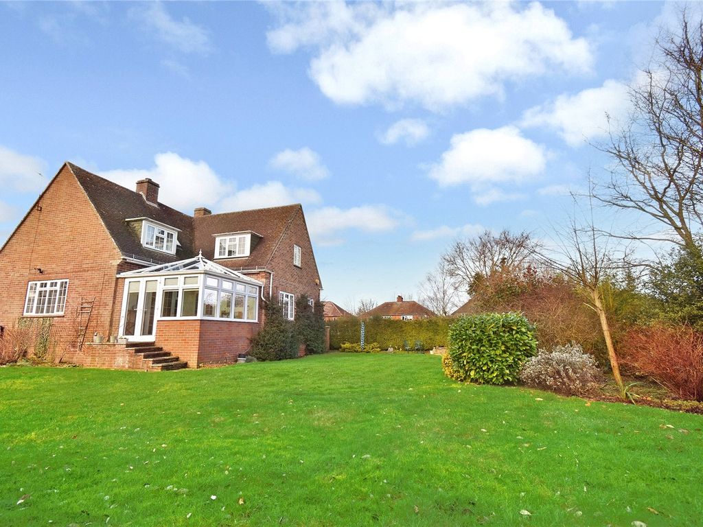 4 bed detached house for sale in Westgate Road, Newbury, Berkshire RG14