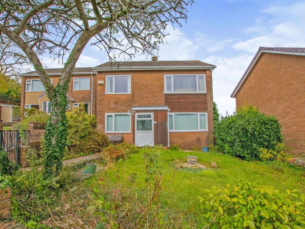 3 bed detached house for sale in St. Marys Close, Griffithstown