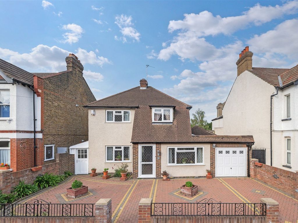 3 bed detached house for sale in Morland Avenue, Croydon CR0, £700,000