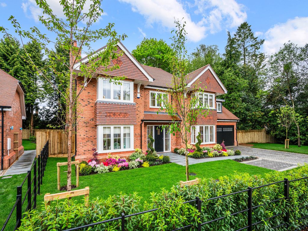 New home, 5 bed detached house for sale in Tower Road, Hindhead GU26, £