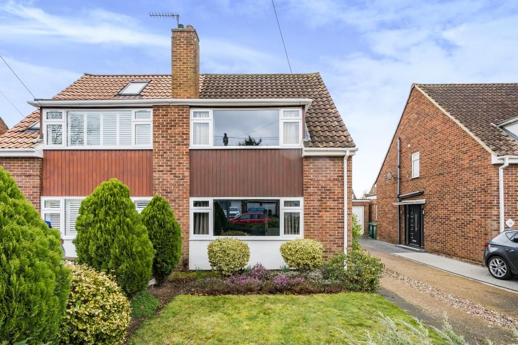 3 bed semidetached house for sale in SunburyOnThames, Surrey TW16
