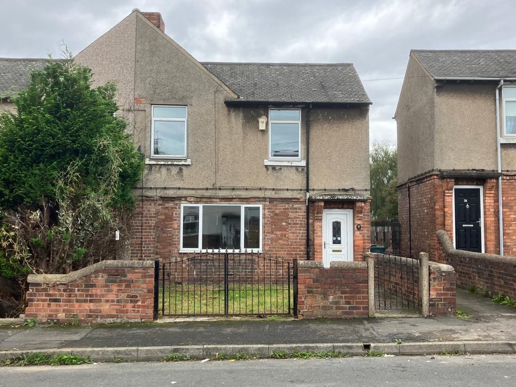 3 bed end terrace house for sale in Paxton Avenue, Carcroft, Doncaster