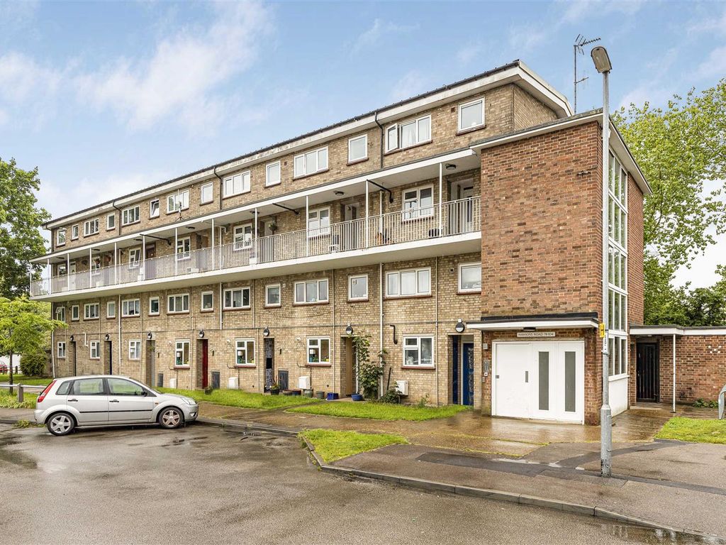 2 bed flat to rent in Boathouse Court, Trafalgar Road, Cambridge CB4, £