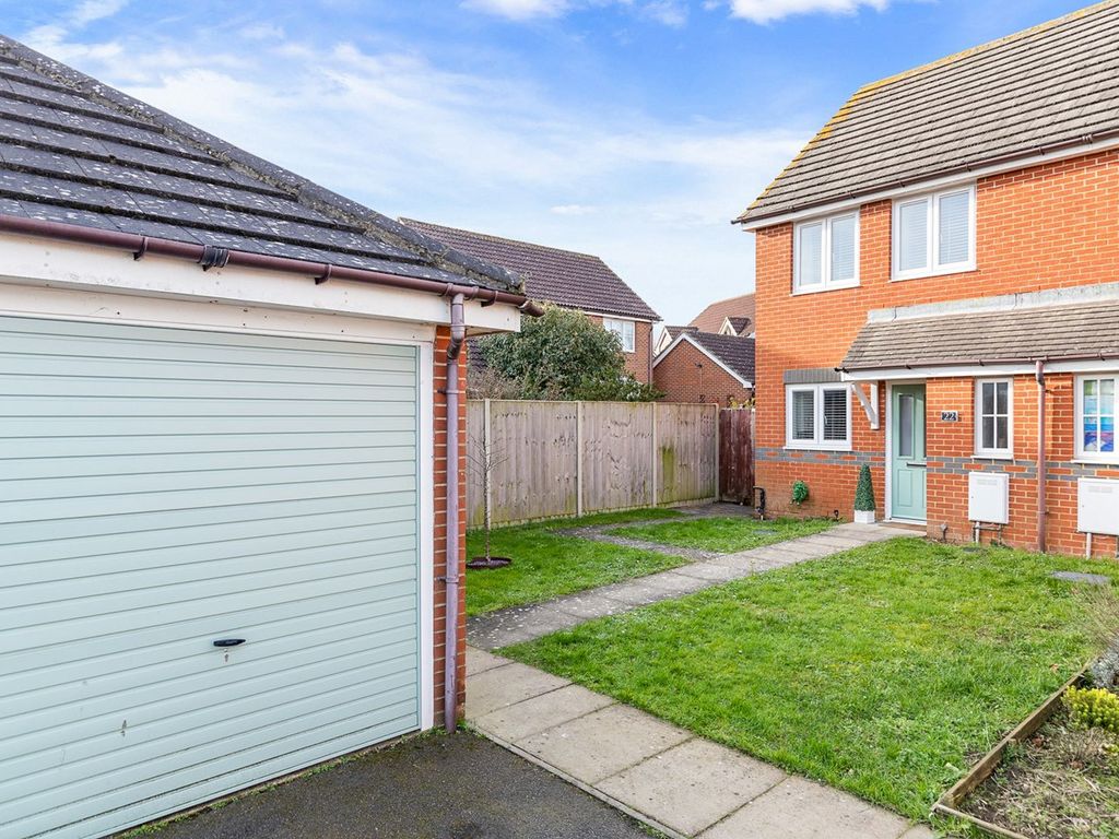 2 bed semidetached house for sale in Pritchard Drive, Hawkinge