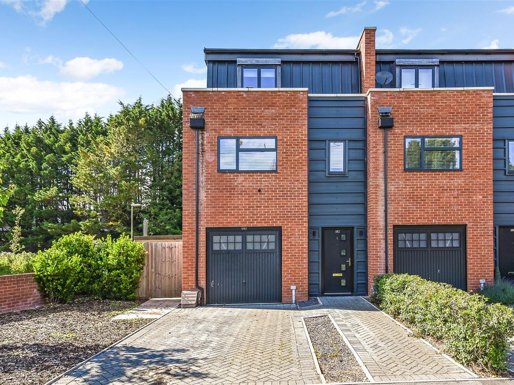 3 bed town house for sale in South Street, Andover SP10, £379,950 Zoopla