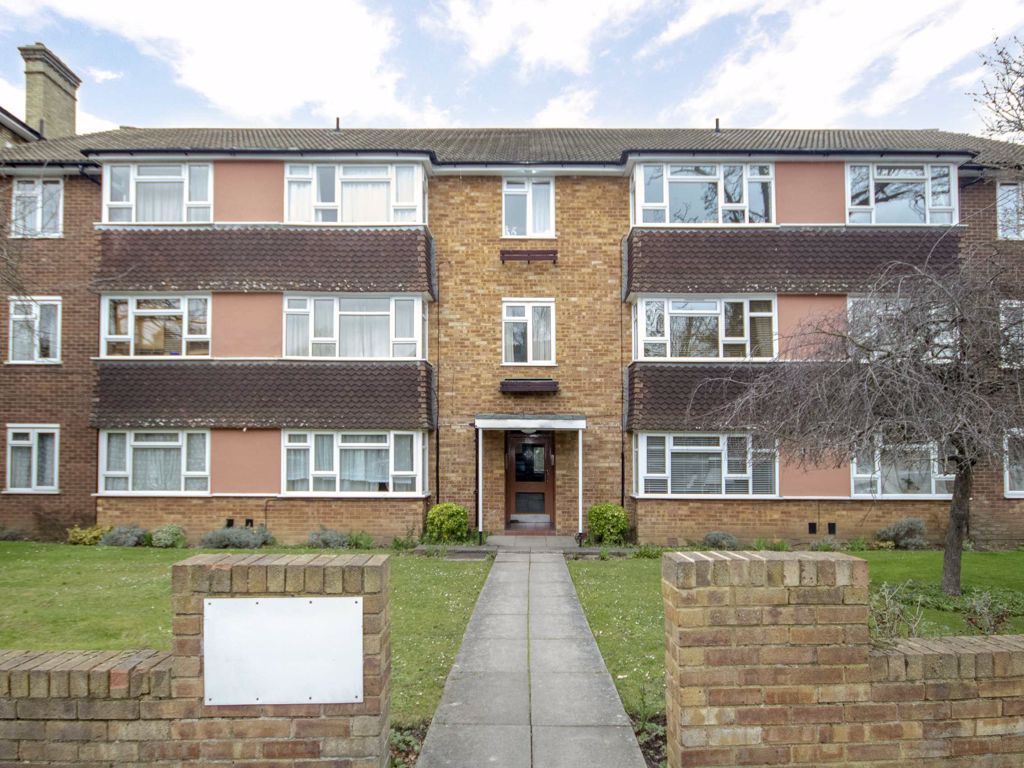 1 bed flat to rent in Surbiton Hill Park, Surbiton KT5 Zoopla