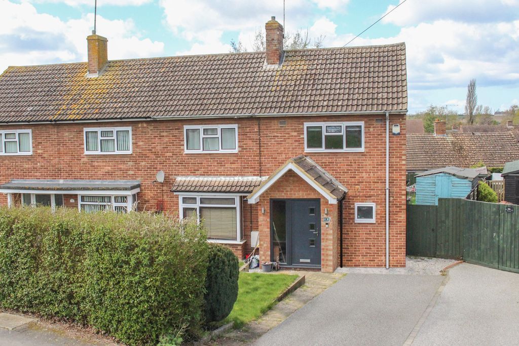 3 bed semidetached house for sale in Bettys Close, Newton Longville, Milton Keynes MK17 Zoopla