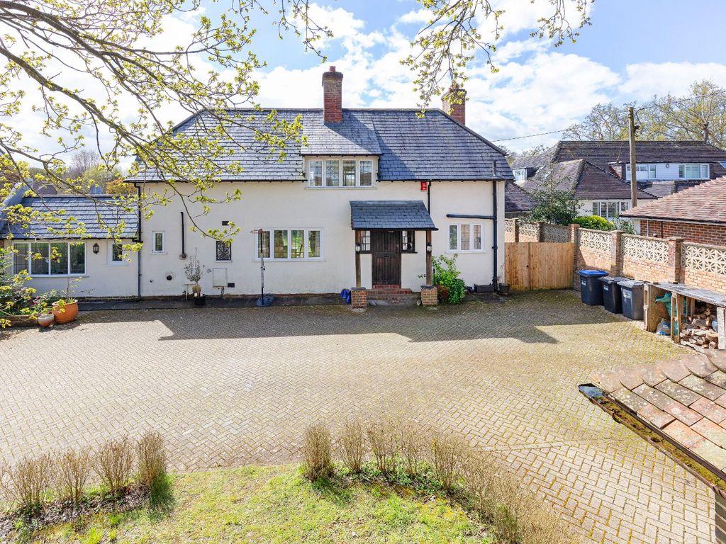 4 bed detached house for sale in Folders Lane, Burgess Hill, Sussex