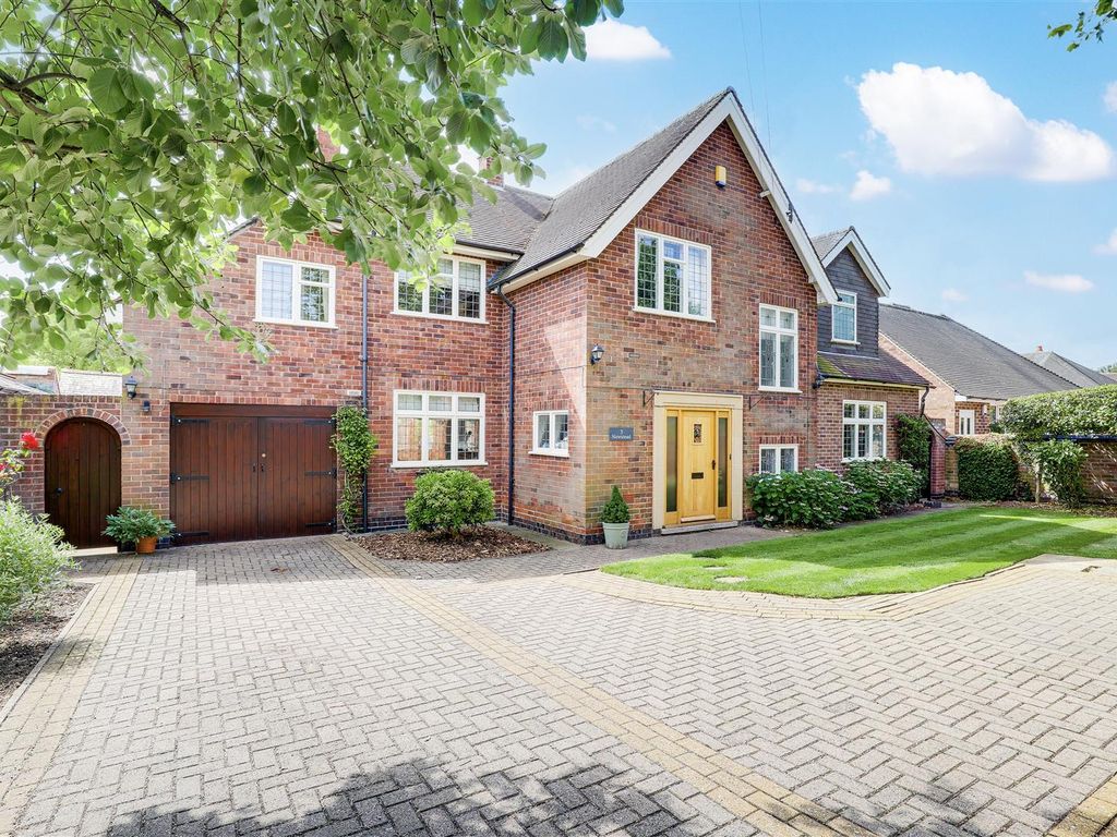 4 bed detached house for sale in Boundary Road, West Bridgford